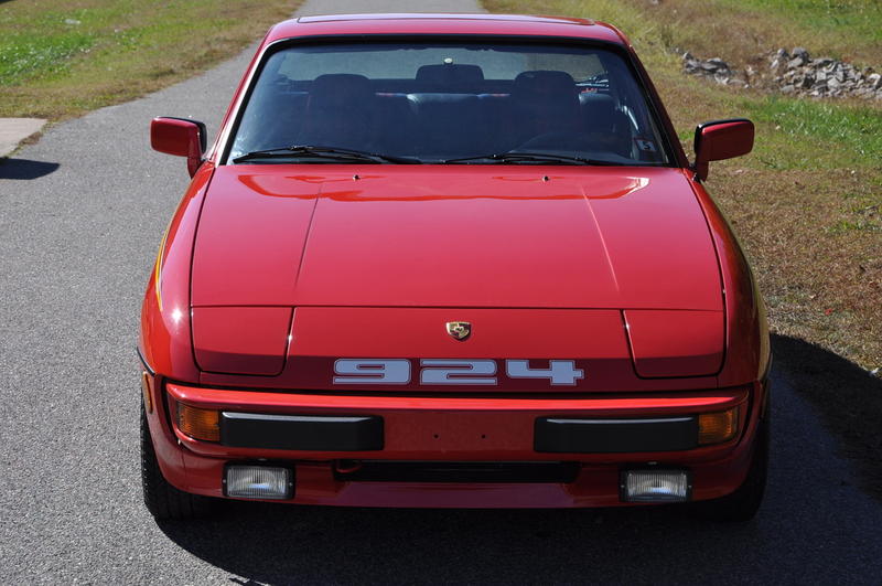 Illustration for article titled 1979 924 Sebring Edition